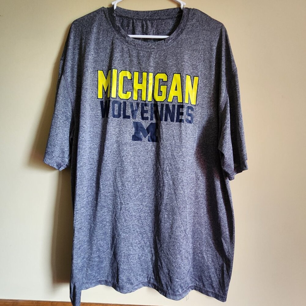 Michigan Wolverines T-shirt Men's Size 2XL